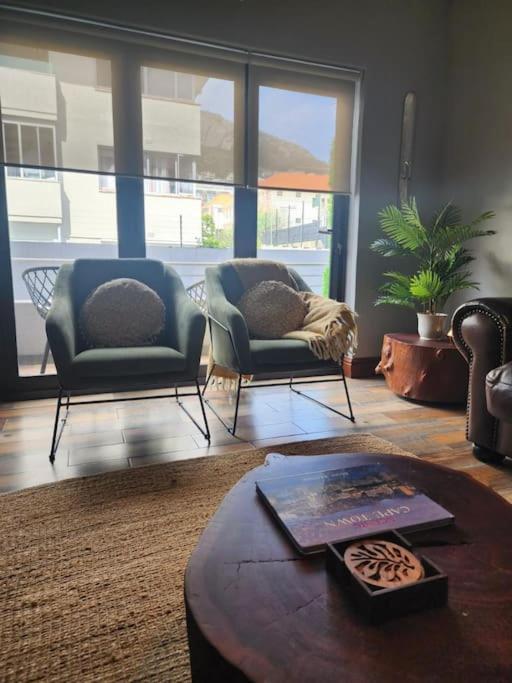 Cape Town, Sea Point, Beautiful 2 Bedroom Apartment @Tucked Away エクステリア 写真
